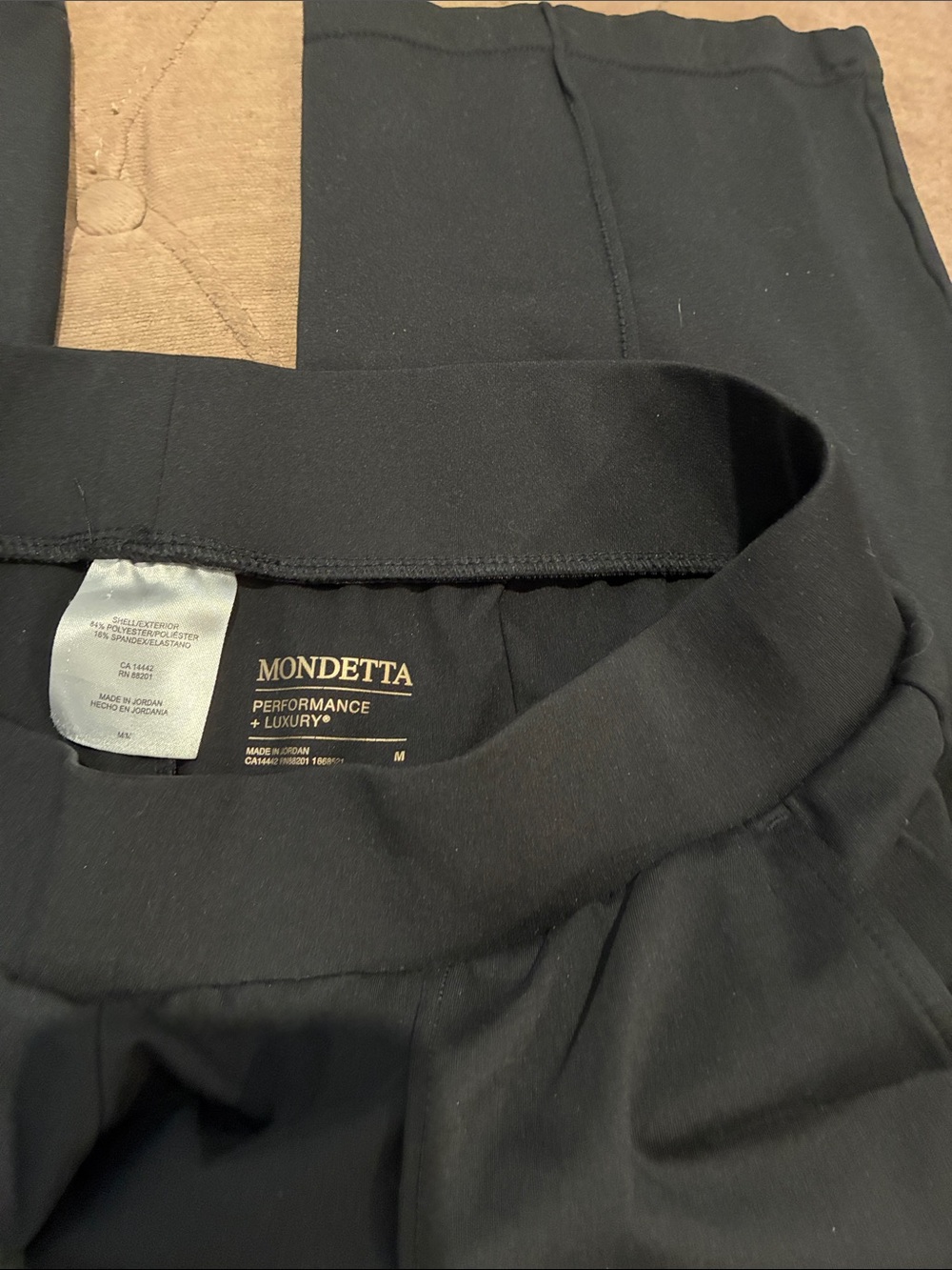Mondetta Black Straight leg activewear with center seam detail - medium